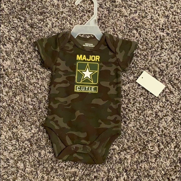 Newborn Lot - Picture 6 of 7